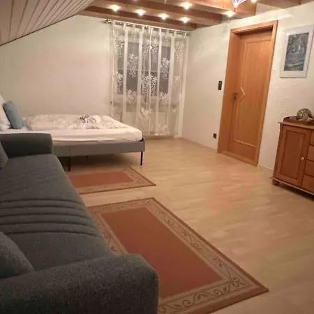 Apartment Oase 2, Parkplatz, Kueche, Internet Klosterlechfeld Exterior photo